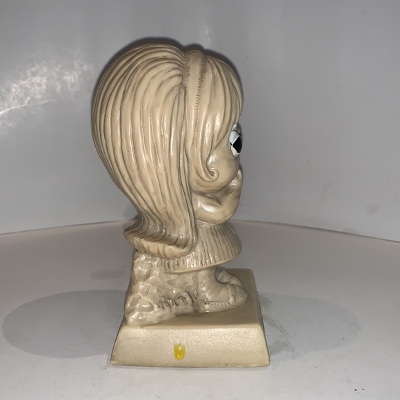 Vintage Russ Berrie & Wallace Berrie 1970 Statue - Picture 4 of 6